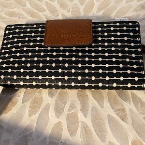 Fossil Tab Clutch Wallet